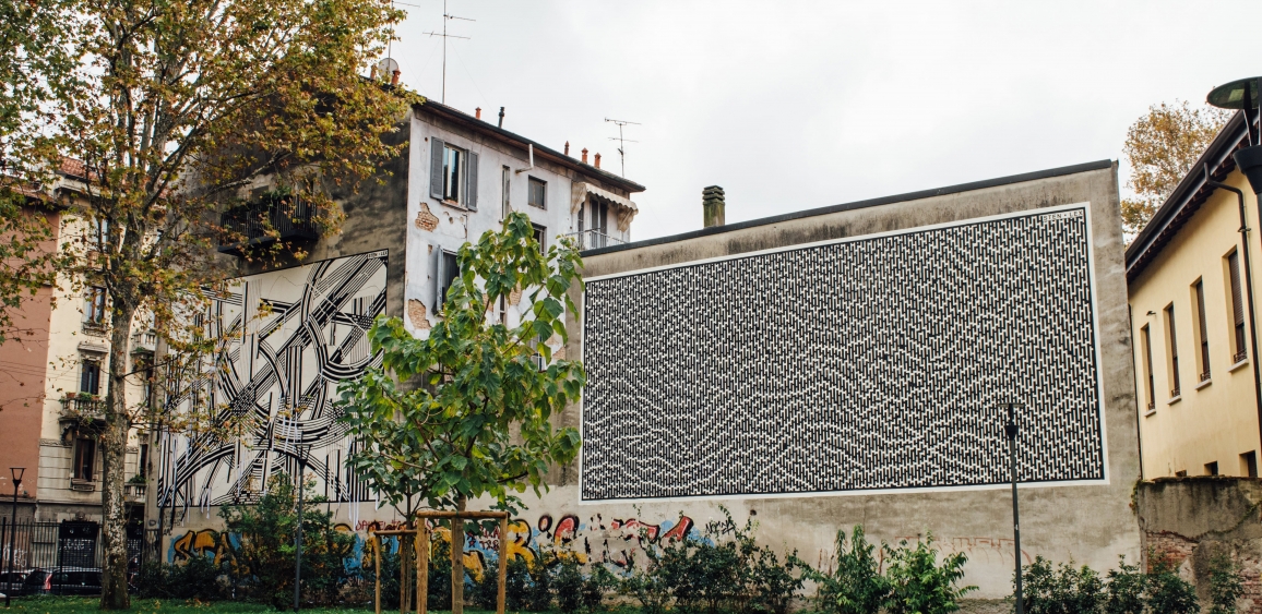 Opera murale realizzata dal duo StenLex sul lato dell’ex Convitto Trotter di via Mosso-viaPadova durante la Residenza Urban, un progetto promosso dall’Associazione Atelier Spazio Xpo’ e realizzato in collaborazione con B-CAM, Casa degli Artisti, Comin, Fabbrica di Olinda e Wunderkammern, nell’ambito di Lacittàintorno. Foto di Elena Domenichini-Wunderkammern